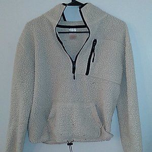 White pullover
